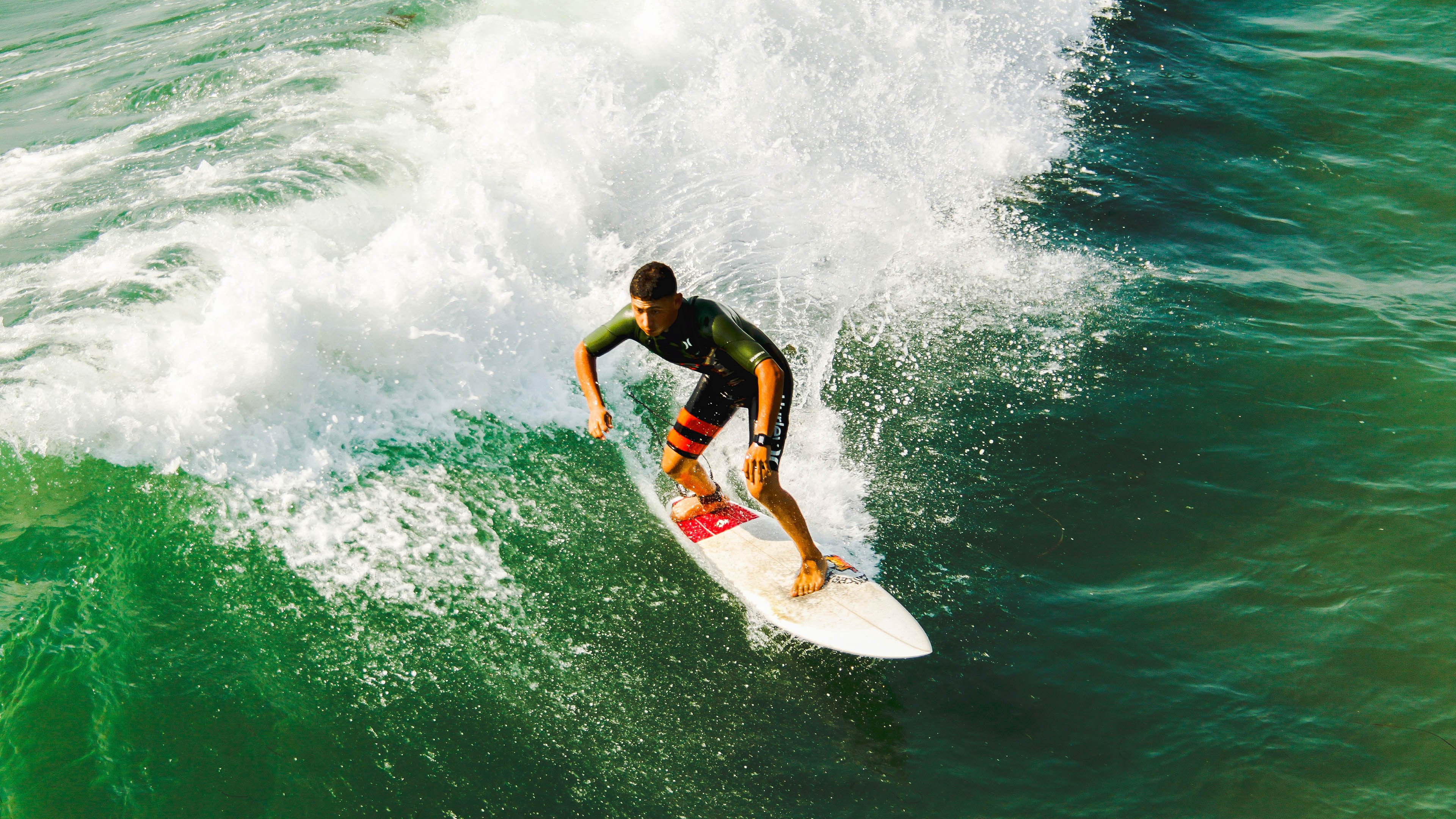 戴维·帕特森通过卓越的决策和精准的传球，帮助袋鼠队占据上风